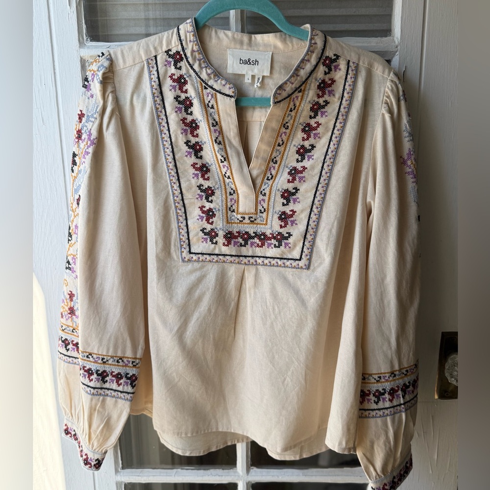 Ba&sh Caloe Cream and Purple Embroidered Blouse
Linen /Flax/Cotton
